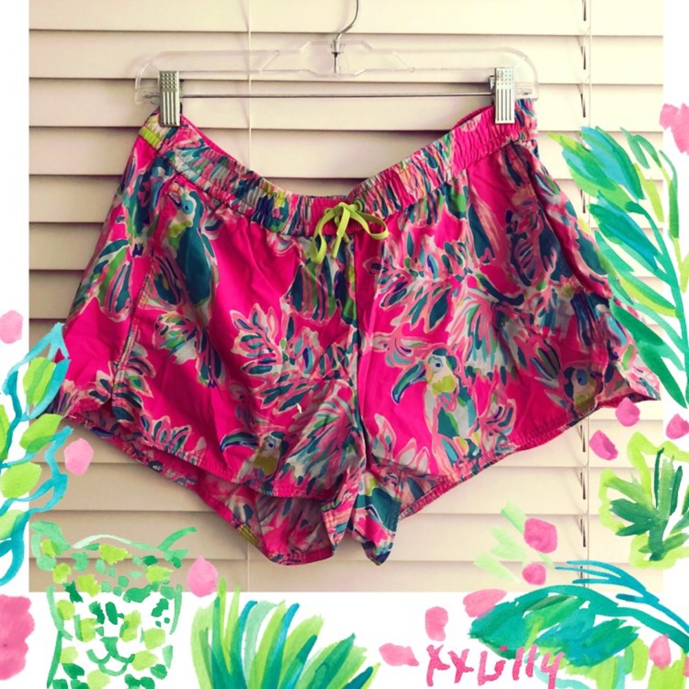 LILLY PULITZER LUXLETIC RUN AROUND SHORTS SIZE L